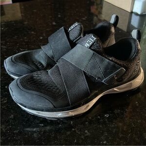 Tiem Women's Black Athletic Sneakers